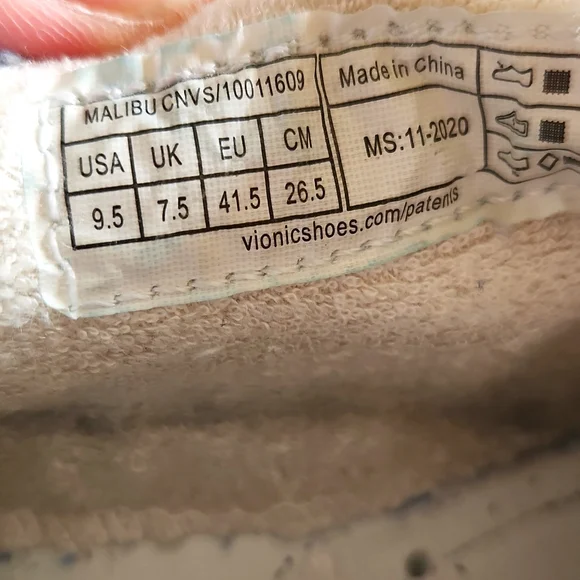 Vionic slip-ons - Picture 5 of 6